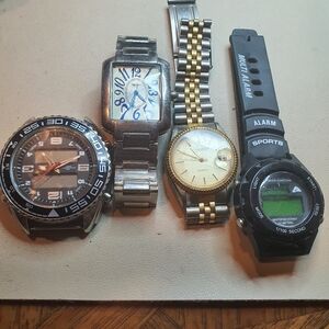 10/$20 Lot Of 4 Men's Watches As-is For Parts Or Repair